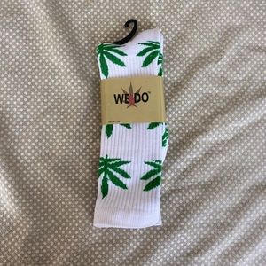 FRESH WEEDO SOCKS!